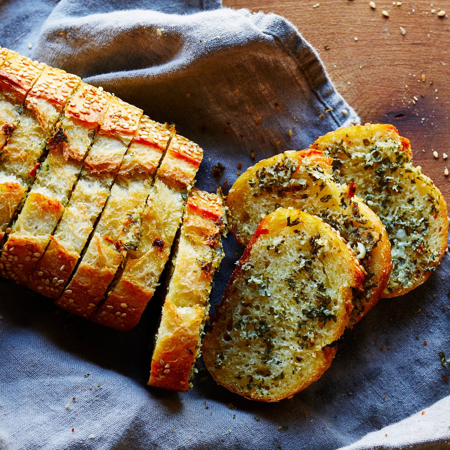 Spiced Tomato Garlic Bread 